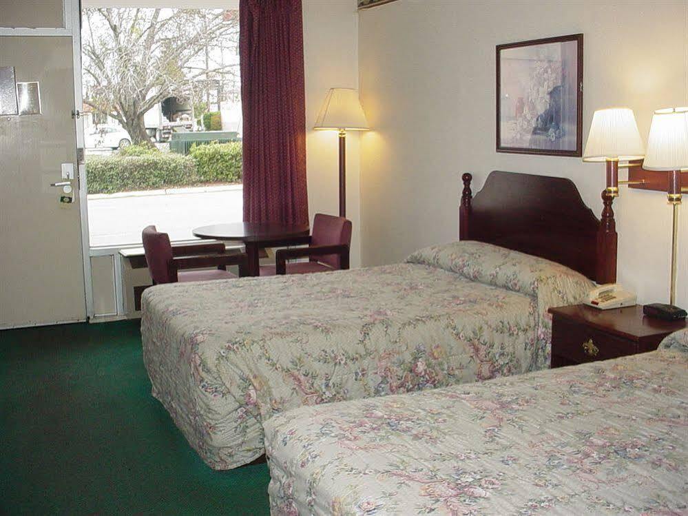 Hotel Walterboro Southwest Buitenkant foto